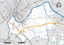 Carte en couleur présentant le réseau hydrographique de la commune