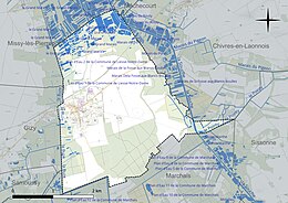 Carte en couleur présentant le réseau hydrographique de la commune