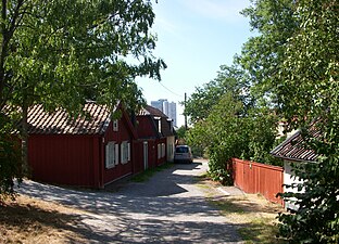 Bergsprängargränd 4 och 2. Vita huset till höger nummer 3