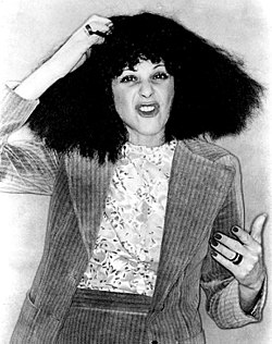 Gilda Radner 1980 i rollen som ”Roseanne Roseannadanna” i Saturday Night Live.