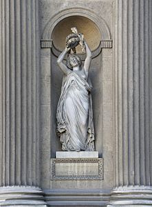 La Gloire, Paris, palais du Louvre, Cour carrée.