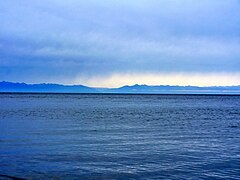 Los montes Jamar-Dabán vistos desde lago Baikal.