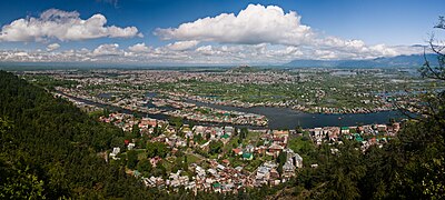 'n Panoramiese uitsig oor Srinagar, hoofstad van die Indiese deelstaat Jammu en Kasjmir.