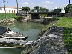 Dernière écluse du canal de la Bridoire à Marennes où se trouve la jonction avec la Seudre.