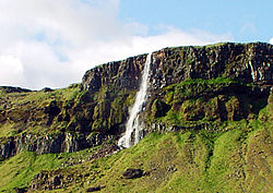 Wasserfall Bjarnafoss bei Kálfavellir in Staðarsveit