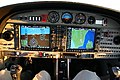 Кокпит на самолет с полетно-навигационен прибор Garmin G1000