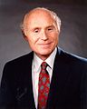 Herb Kohl - empresario y político, senador de los Estados Unidos, ex dueño de los Milwaukee Bucks