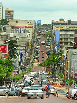 Проспект Бразилії (Avenida Brasil) — головна вулиця міста.