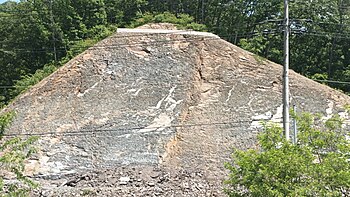 영동군 용산면 율리, 국도 제19호선 도로공사 현장 북위 36° 13′ 19.5″ 동경 127° 48′ 12.2″﻿ / ﻿북위 36.222083° 동경 127.803389° ﻿ / 36.222083; 127.803389