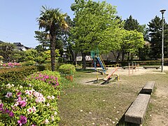 学校に隣接する元能見公園