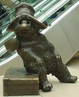 Beertje Paddington in station Paddington