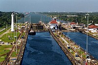 L'écluse de Gatún sur le canal de Panama.