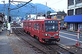 Triebwagen der Baureihe Mo 880 in Hinobashi (2003)