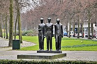 Apollolaan / hoek Beethovenstraat, Verzetsmonument Apollolaan van Jan Havermans uit 1952