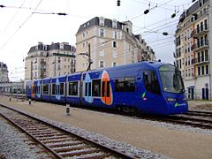 Le T4 en gare de Gargan.