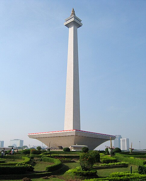 File:Merdeka Square Monas 02.jpg