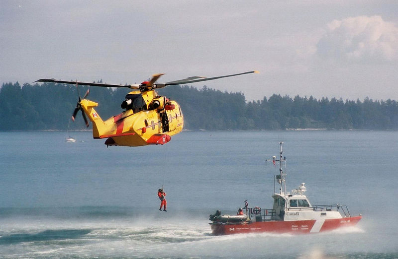 Berkas:Canada Search and Rescue.jpg