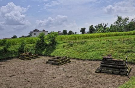 Barkas:Candi-mantub.jpg