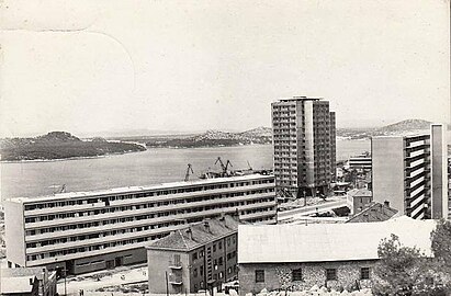 Izgradnja "ležećeg nebodera" i "crvenog nebodera" na Baldekinu 1961.