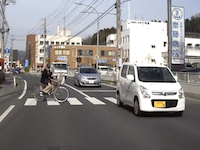 横断歩道を急に渡り出す老人（チャリ）にクラクション。これは炎上？それとも無炎上？