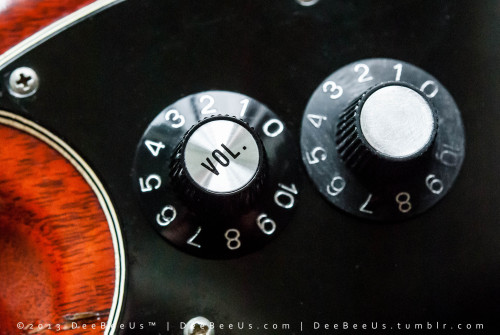 The SG Special Project #6:
They say understatement and subtlety is key to good relic-ing. And if that’s true than I have failed miserably!
When I bought my 1968 SG Special, the original knobs, like the original tuners had been replaced in the 70s. I...