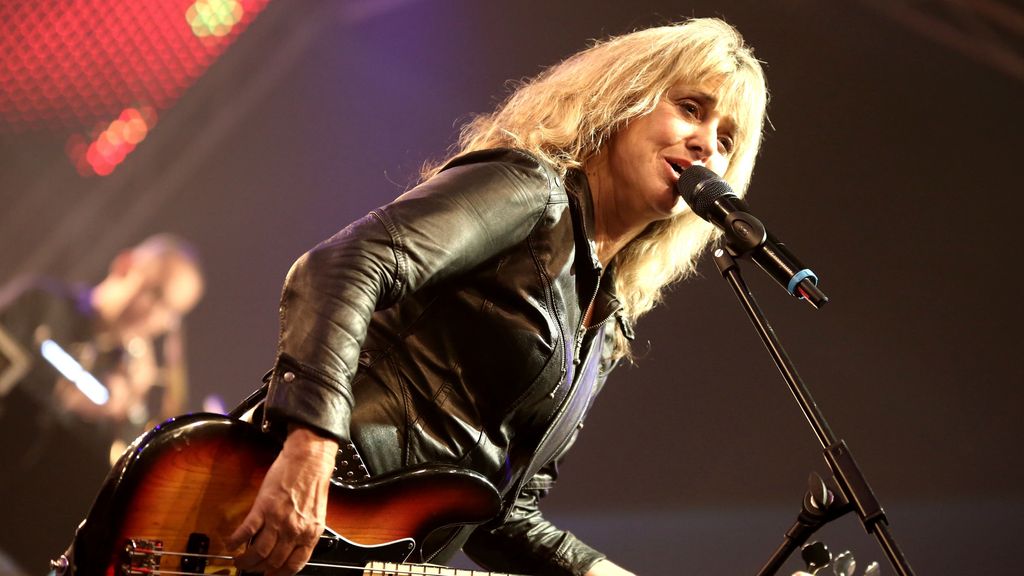 Suzi Quatro, más de cincuenta años sobre los escenarios.