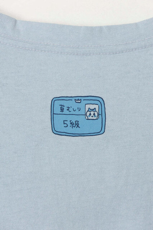 遊び心たっぷりの「ちいかわ」ロングスリーブTシャツ5種が本日12月25日12時より発売！袖には“草むしり検定”や“さすまた”などデザイン