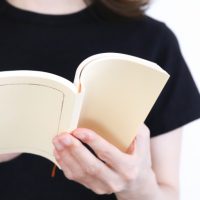 一日の充実度が変わるかも!?秋に始めたい「朝読書」習慣♪