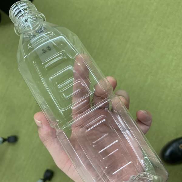 脱石油、脱プラスチックを目指すスタートアップ企業の取り組み