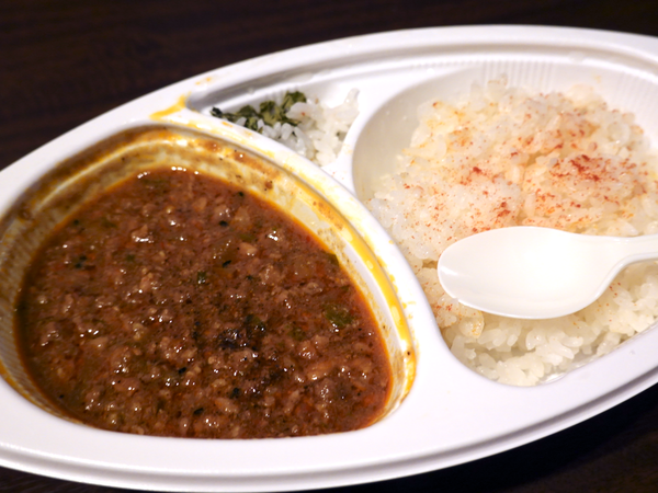 コスパ良くて驚いた！老舗ビアパブのテイクアウトカレーがおいしい！