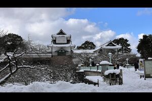 雪の兼六園