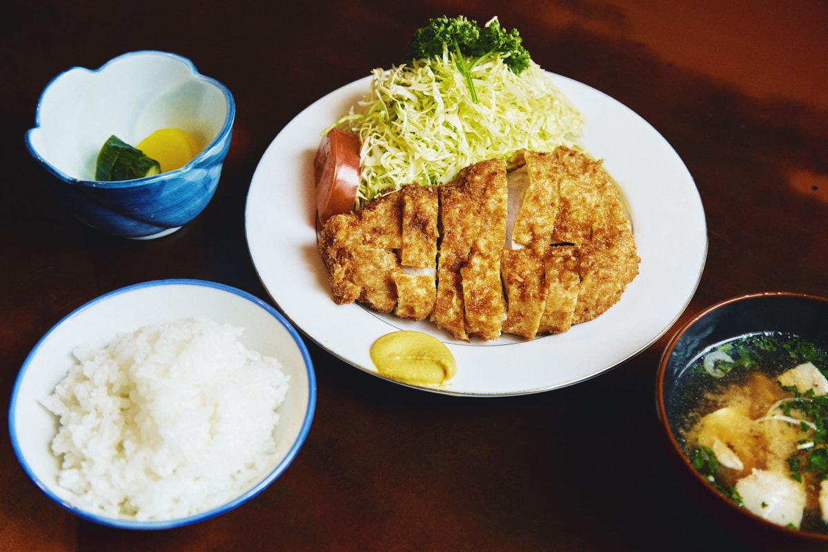 とんき_ロースかつ定食01