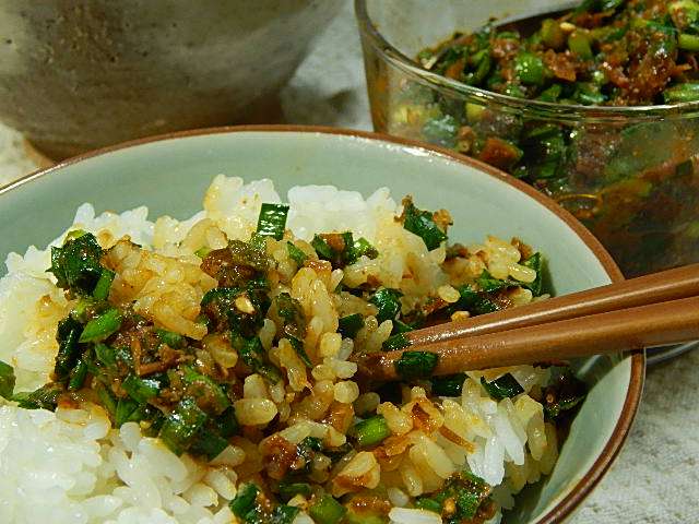 ご飯にのっけて食べる！