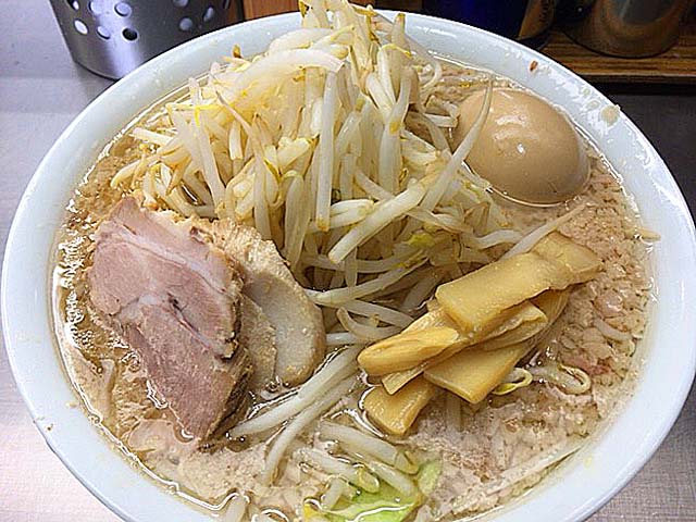 モヤシラーメン＋味付玉子で1,000円＠東京・千駄ヶ谷「ホープ軒」