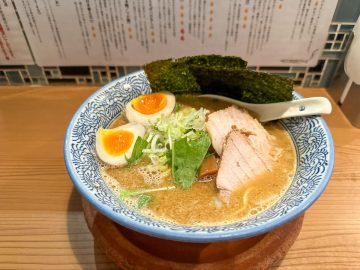 まるでサンマの塩焼きのようなラーメンがウマい！池袋在住のラーメン好きが激推しする『秋刀魚中華蕎麦 生粋』とは？