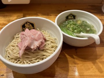 錦糸町『麺魚』の真鯛ラーメンが絶品！行列でも食べたい、女性に人気の秘密とは？