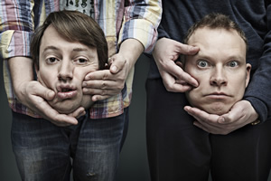 Peep Show. Image shows from L to R: Mark Corrigan (David Mitchell), Jeremy Usbourne (Robert Webb). Copyright: Objective Productions