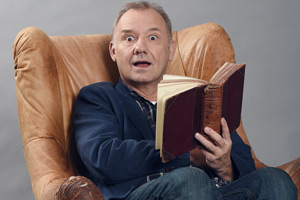 Crackanory. Bob Mortimer. Copyright: Tiger Aspect Productions