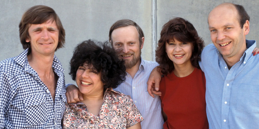 A Kick Up The Eighties. Image shows left to right: Ron Bain, Miriam Margolyes, Richard Stilgoe, Tracey Ullman, Roger Sloman. Credit: BBC