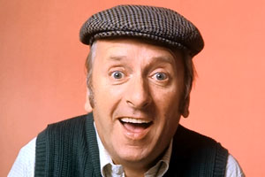 Lollipop Loves Mr. Mole. Reg Robinson (Hugh Lloyd). Copyright: Associated Television