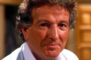 Duty Free. David Pearce (Keith Barron). Copyright: Yorkshire Television