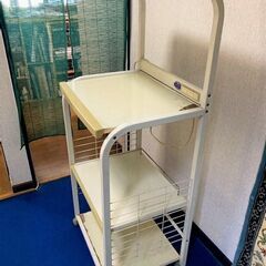 ★USED!!高さ134×横幅50.5×奥行44㎝の4段式キッチ...