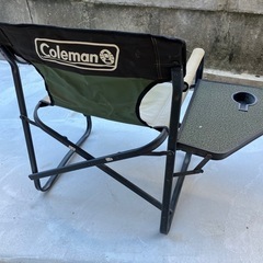 Coleman サイドテーブル付きデッキチェア オリーブの画像