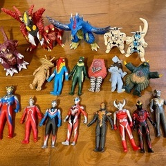 ソフビ　ウルトラマン&怪獣