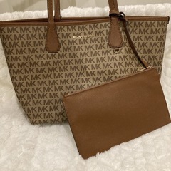 MICHAEL KORS　マイケルコース　MK柄　PVC×レザー...