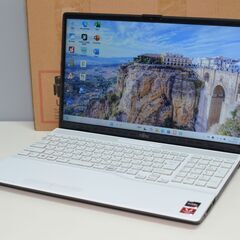 中古良品ノートパソコン 富士通 AH50/E3 Windows1...