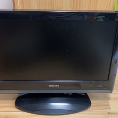  TOSHBA １９インチ液晶テレビ