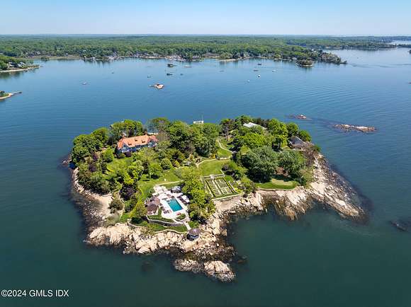 7.65 Acres of Residential Land with Home for Sale in Branford, Connecticut