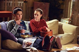 lauren graham and alexis bledel in gilmore girls