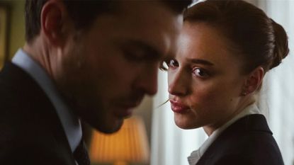 alden Ehrenreich and phoebe dynevor in fair play